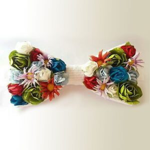 Pajarita MILÁN para hombre - Negra con flores artificiales - Vaya Tela Creaciones